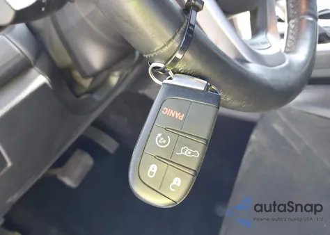 2020 Jeep Grand Cherokee Altitude 4X2 from USA, damaged, VIN 1C4RJEAG0LC245039